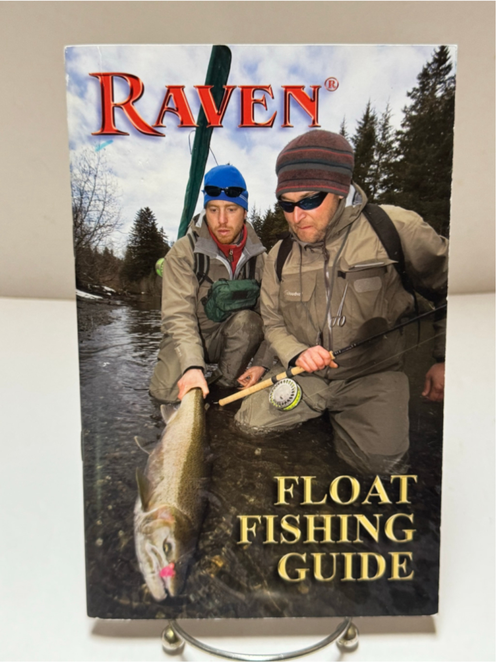 Raven Float Fishing Guide, by Almanza & Sawbridge 2007 Anglers Intl. 30 p PB